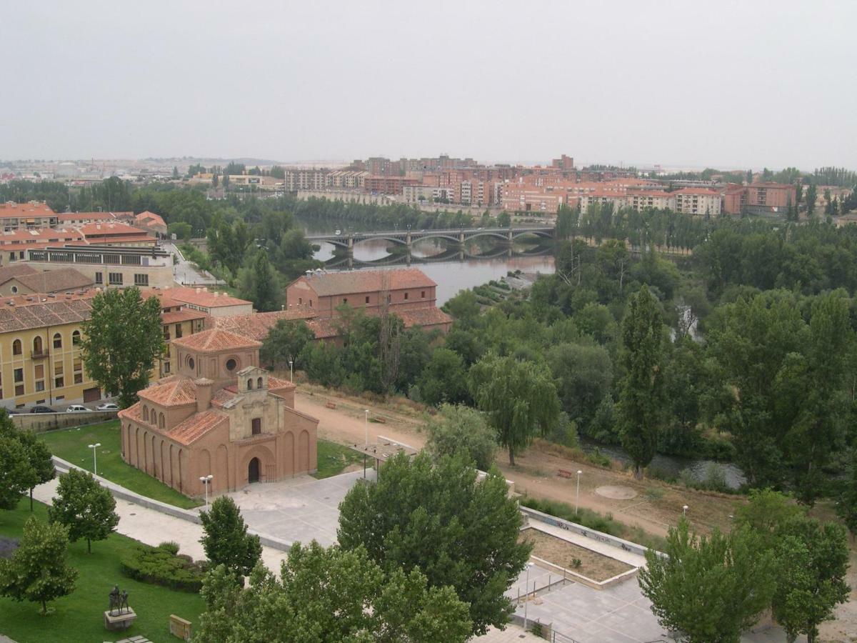 Apartamento Ribera Del Puente سلامنكا المظهر الخارجي الصورة
